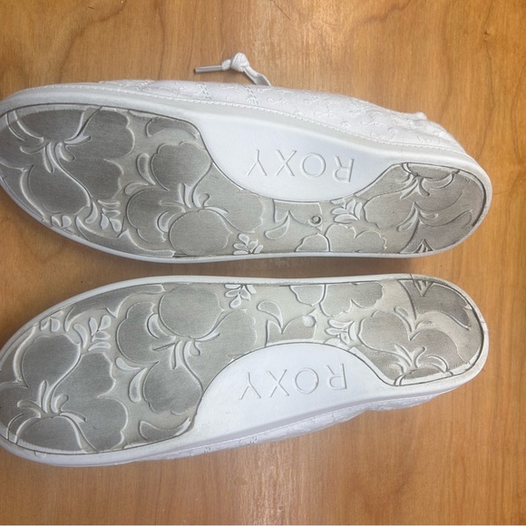 NEW Roxy ‘Rory’ Canvas Shoes - 10 - Picture 6 of 6
